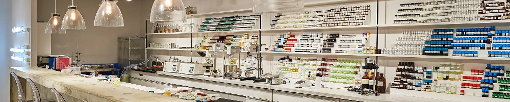 カラーズ（化粧品）のトップ画像